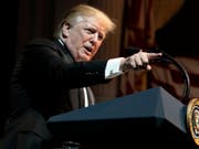 US-Präsident Donald Trump kritisiert am Sonntag erneut das Vorgehen in Syrien. (Bild: KEYSTONE/AP/JACQUELYN MARTIN)