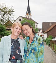 Schauspielerin Isabella Rapp geniesst die Zeit bei ihrer Mutter Veronika Traber in Marbach. (Bild: Andrea Kobler)