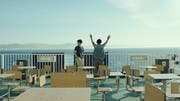 Aus Fremden werden Freunde: Gyllen (Fionn Whitehead) und William (Stéphane Bak) auf dem Weg nach Europa. (Bild: Pathé)