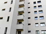 Mit dem aktuellen Referenzzinssatz bleiben die Mieten, wie sie sind. (Bild: KEYSTONE/WALTER BIERI)