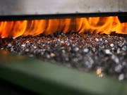 Die Schweizer Wirtschaft dürfte im laufenden Jahr etwas schneller wachsen, als die Ökonomen von BAK Economics ursprünglich erwartet hatten. (Bild: KEYSTONE/CHRISTIAN BEUTLER)