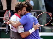 Vor vier Jahren musste Roger Federer seinem Landsmann zum Sieg gratulieren. (Bild: Caroline Blumberg, 2. Juni 2015)