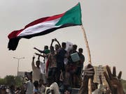 Protestierende am Sonntag in Khartum. (Bild: KEYSTONE/AP/HUSSEIN MALLA)