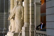 Noch ist unklar, wen Innerrhoden nach Bern schickt. Bild:KEYSTONE/Anthony Anex