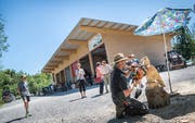 Holz in allen Formen: Eindruck vom Tag der offenen Tür im Forsthof Mittelthurgau. (Bild: Andrea Stalder)