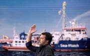 Innenminister Matteo Salvini äussert sich in der Talkshow «Porta e Porta» über die «Sea Watch 3». (Bild: Riccardo Antimiani/EPA (26. Juni 2019))