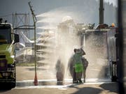 Abkühlung für die Festivalbesucher - und ihr Bier. (Bild: TRUCKERFESTIVAL/DAVID BIRRI)