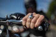 Einmal beschleunigt, schon war das Motorrad zu schnell unterwegs. (Bild: Maja Hitij/Getty Images)