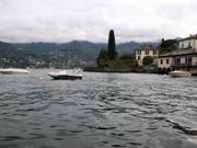 In der Region Como ist eine junge Schweizerin nach einem Bad im See als vermisst gemeldet worden. (Bild: KEYSTONE/EPA ANSA/MATTEO BAZZI)