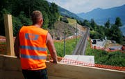 Während anderhalb Jahren ist die Bahnstrecke am Zugersee Ostufer gesperrt. (Bild: Stefan Kaiser, Walchwil, 5. Juni 2019)