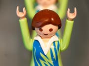 Playmobil-Spielfigur bei einer Ausstellung in Lausanne. (Bild: KEYSTONE/DOMINIC FAVRE)