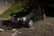 Das vorne beschädigte Auto der Unfallverursacherin.