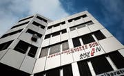 Das Geschäfts- und Bürohaus an der Baarerstrasse 11, wo die Zuger Ausgleichskasse ihren Sitz hat. (Bild: Stefan Kaiser, 7. Juni 2019)
