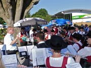 Die Musikvereine Gaissau und Rheineck spielten in gemischter Formation ein Platzkonzert. (Bild: Ulrike Huber)