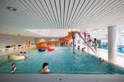 Ein defizitärer Betrieb: Das Hallenbad Rosenau kostet die Stadt Gossau bis 2025 3,5 Millionen. (Bild: Benjamin Manser (13. Dezember 2017))