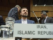 Kazim Gharibabadi, Irans Botschafter bei der Internationalen Atomenergiebehörde, am Mittwoch bei der Sondersitzung in Wien. (Bild: Keystone/EPA/CHRISTIAN BRUNA)
