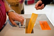 Mehr Leute als normalerweise: Die Klanghaus-Abstimmung mobilisierte die Stimmbürgerschaft. (Bild: Ennio Leanza/Keystone)