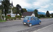 Seit Jahren bemüht sich der Gemeinderat Sennwald, bei der reformierten Kirche wieder einen Fussgängerstreifen zu erhalten, der im Jahr 2015 aufgehoben wurde.Bild: Katharina Rutz
