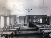 Es war einmal: Vor 101 Jahren eröffnete Bühler zur Verpflegung der Fabrikarbeiter die erste Kantine der Schweiz.