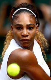 Serena Williams (37) kommt immer besser in Fahrt, nachdem sie in der ersten Saisonhälfte mit vielen Verletzungen zu kämpfen hatte. Bild: Hannah McKay/Keystone (Wimbledon, 11. Juli 2019)