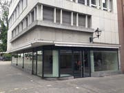 Vom 3. September bis 29. November ist im derzeit leerstehenden Ladenlokal an der Neugasse 30 die «Smarthalle» der Stadt St.Gallen untergebracht. (Bild: Reto Voneschen - 11. Juli 2019)