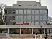 Ein 42-jähriger Mann, der den kleinen Sohn seiner Freundin zu Tode schüttelte, muss 13 Jahre ins Gefängnis. Das Aargauer Obergericht bestätigte den Schuldspruch. (Bild: KEYSTONE/WALTER BIERI)