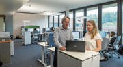 Arbeiten seit April im neuen Büro in Root: Markus Zumbühl und Katja Vernez von Ipsos Schweiz. Bild: Dominik Wunderli (12. Juli 2019)
