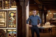 Christoph Lichtin im zweiten Stock des Historischen Museums von Luzern. (Bild: Pius Amrein, 8. Juli 2019)