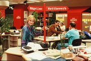 Der Blick zurück: Helen Issler im Studio von «DRS aktuell» ungefähr 1982 (heute «Schweiz aktuell»). (Bild: SF DRS/Marianne Wolleb)
