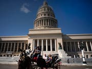 Das kubanische Parlament mit Sitz im Kapitol in Havanna wird nach der nächsten Wahl von 605 auf 474 Sitze verkleinert. (Bild: KEYSTONE/AP/RAMON ESPINOSA)