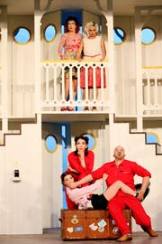 «Arsen und Spitzenhäubchen»: Krimikomödie am See-Burgtheater Kreuzlingen. (Foto: Mario Gaccioli)