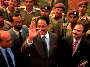 Bangladeschs ehemaliger Militärmachthaber Hussain Muhammad Ershad (Mitte) ist tot. (Bild: KEYSTONE/AP/PAVEL RAHMAN)