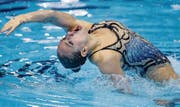 Die Liechtensteinerin Lara Mechnig, Synchronschwimmerin des SC Flös Buchs, behielt in beiden Solo-Disziplinen die Oberhand gegenüber der Schweizer Konkurrenz aus dem eigenem Verein. Bild: Patrick B. Kraemer / Keystone