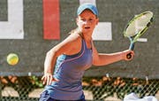 Tina Nadine Smith erreicht im Einzel den Halbfinal, noch besser läuft es dann im Doppel. Bild: Andy Müller/Freshfocus (Bellinzona, 12. Juli 2019)