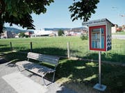 Im Bild das Bücherhäuschen beim Schiffsteg, das nun verschont geblieben ist. Bild: Stefan Kaiser (Unterägeri, 30. Juli 2018)