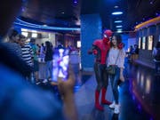 «Spider-Man: Far From Home» hat sich in der Schweiz am Wochenende vom 11. bis 14. Juli 2019 auf Platz 1 der Kinocharts gehalten. (Bild: Keystone/EPA/NARENDRA SHRESTHA)