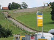 Ab der Postautohaltestelle Luchten wurde für die Baumaschinen einen Zufahrtstrasse erstellt. (Bild: Peter Eggenberger)