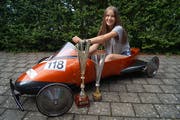 Jenny Kressebuch in ihrer Lieblingsseifenkiste. (Bild: PD)