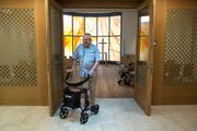 Robi Niederberger ist mit seinem Rollator gut unterwegs.