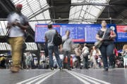 SBB wollen bei Verspätungen besser informieren. (KEYSTONE/Ennio Leanza)
