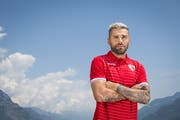 Valon Behrami bei seiner Vorstellung in Sion. (Bild: Jean-Christophe Bott/Keystone)