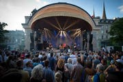 Beim Pavillon pulsiert das Blue-Balls-Leben jeweils besonders heftig. (Bild: Dominik Wunderli)
