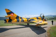 Der «Tiger-Hunter», ein 63-jähriger Kampfjet in schwarz-gelber Lackierung.