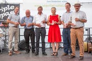 Die Ägeri-Award-Gewinner (von links nach rechts): Iwan Iten, Hans-Ruedi Nussbaumer, Wendelin Heu, Theres Arnet-Vanoni, Oswald Iten und Christoph Poincilit. (Bild: Patrick Hürlimann, 20. Juli 2019)