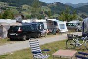 Sommerbetrieb auf dem TCS-Campingplatz in Buochs. (Bild: Toni Odermatt, 18. Juli 2019)