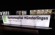 Der Eingang des Kantonsspitals Münsterlingen. (Bild: Nana do Carmo)