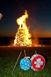 Ein Funken und Lampions: Auch im Toggenburg Garanten für eine gelungene 1.-August-Feier. (Bild: Martina Basista)