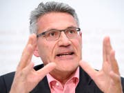 Nationalrat Pirmin Schwander (SVP) hat sich nach Ansicht der bernischen Staatsanwaltschaft nicht der Gehilfenschaft zur Entführung schuldig gemacht. (Bild: KEYSTONE/ANTHONY ANEX)