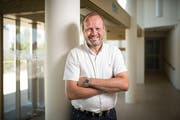 Rorschacherbergs Gemeindepräsident Beat Hirs hofft, dass der Kanton die Planung des Fuss- und Velowegs Churerstrasse endlich an die Hand nimmt. (Bild: Benjamin Manser)