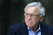 Der 83-jährige Hansjörg Wyss zeigt sich spendabel. (KEYSTONE/Laurent Gillieron).